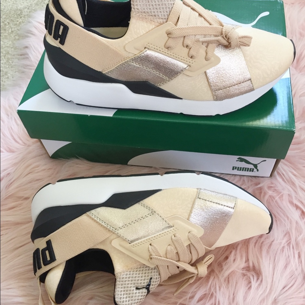 New Puma Women’s Muse Metallic Sneakers - Picture 3 of 3